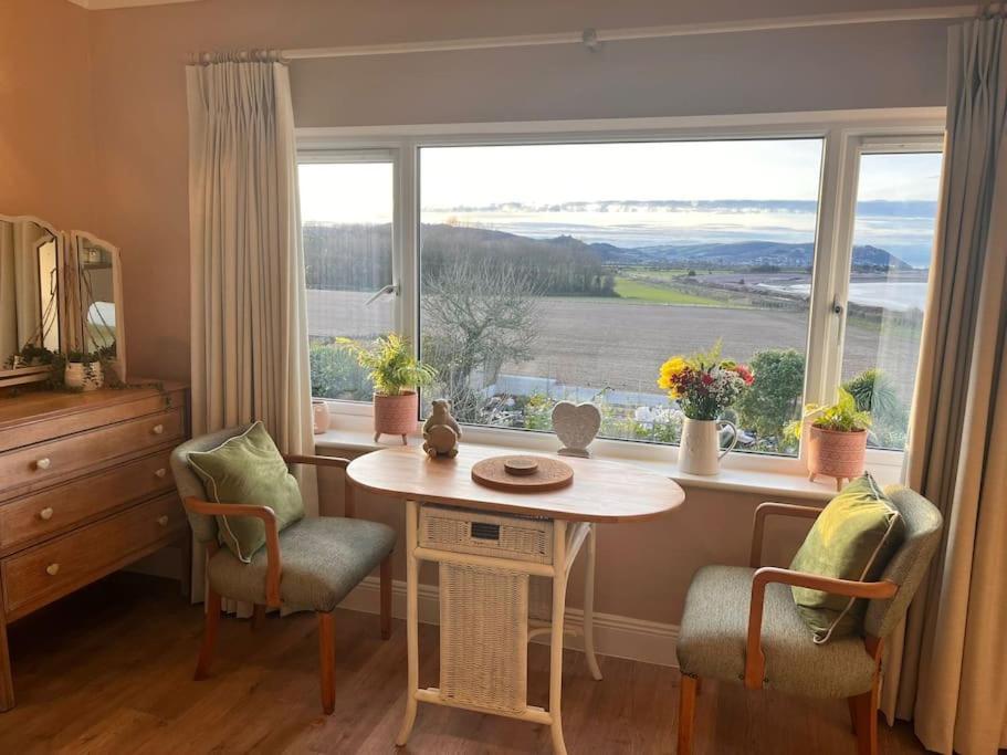 Blue Anchor House - Seaview, Hot Tub Apartments Bagian luar foto