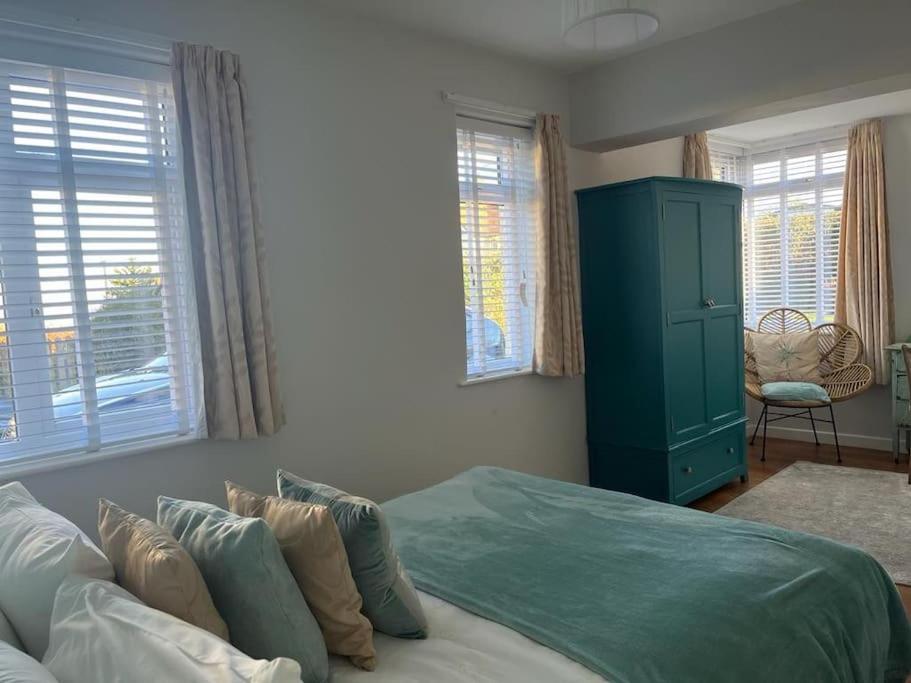 Blue Anchor House - Seaview, Hot Tub Apartments Bagian luar foto