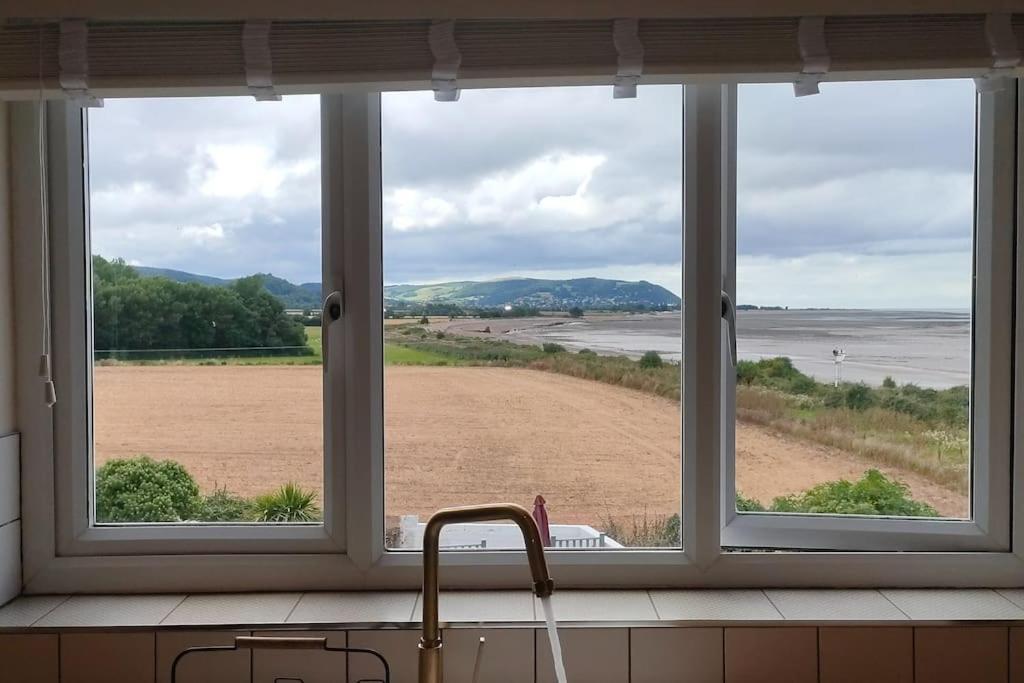 Blue Anchor House - Seaview, Hot Tub Apartments Bagian luar foto