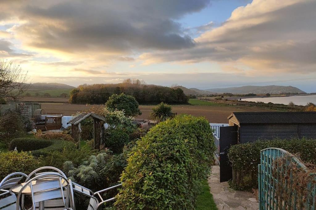 Blue Anchor House - Seaview, Hot Tub Apartments Bagian luar foto