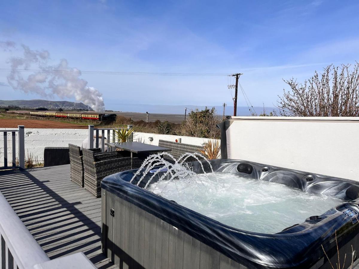 Blue Anchor House - Seaview, Hot Tub Apartments Bagian luar foto