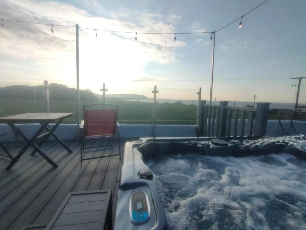 Blue Anchor House - Seaview, Hot Tub Apartments Bagian luar foto